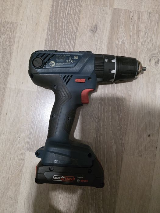 Mașină de găurit și înșurubat cu percuție Bosch 18V-21
