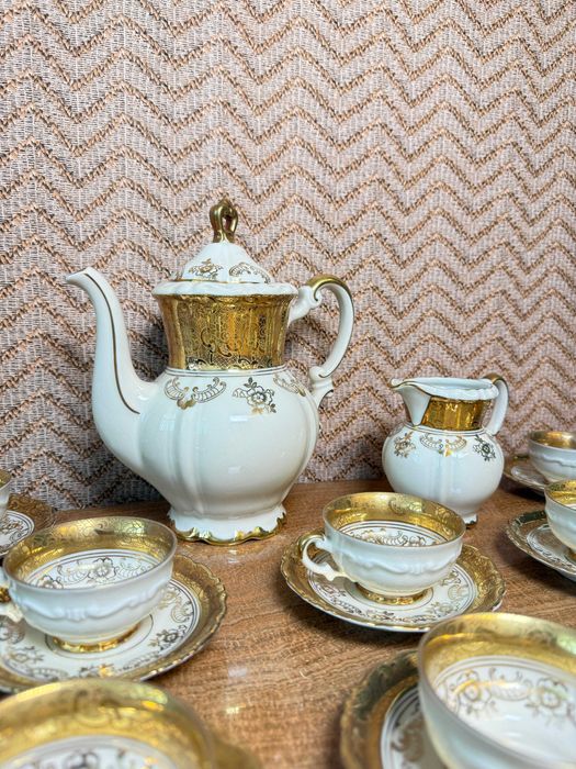 Set ceai porțelan fin Bavaria, decor auriu, vintage elegant