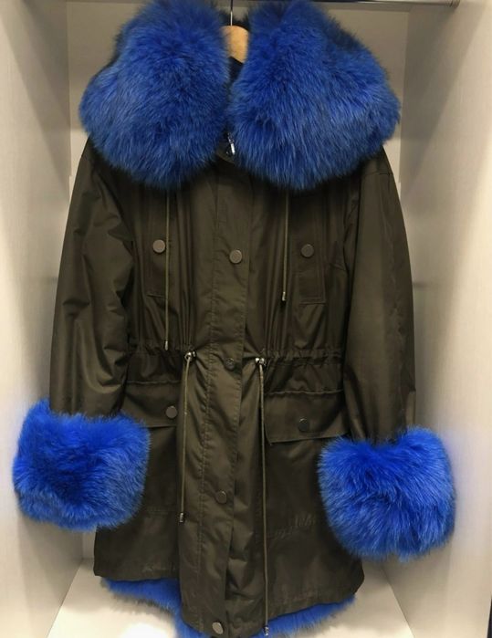 Продается парка из Песца