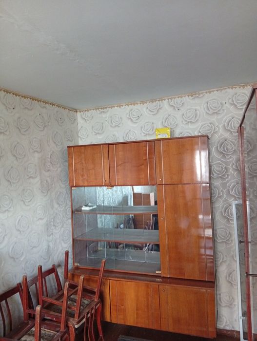 Отдам сервант и шкаф Даром