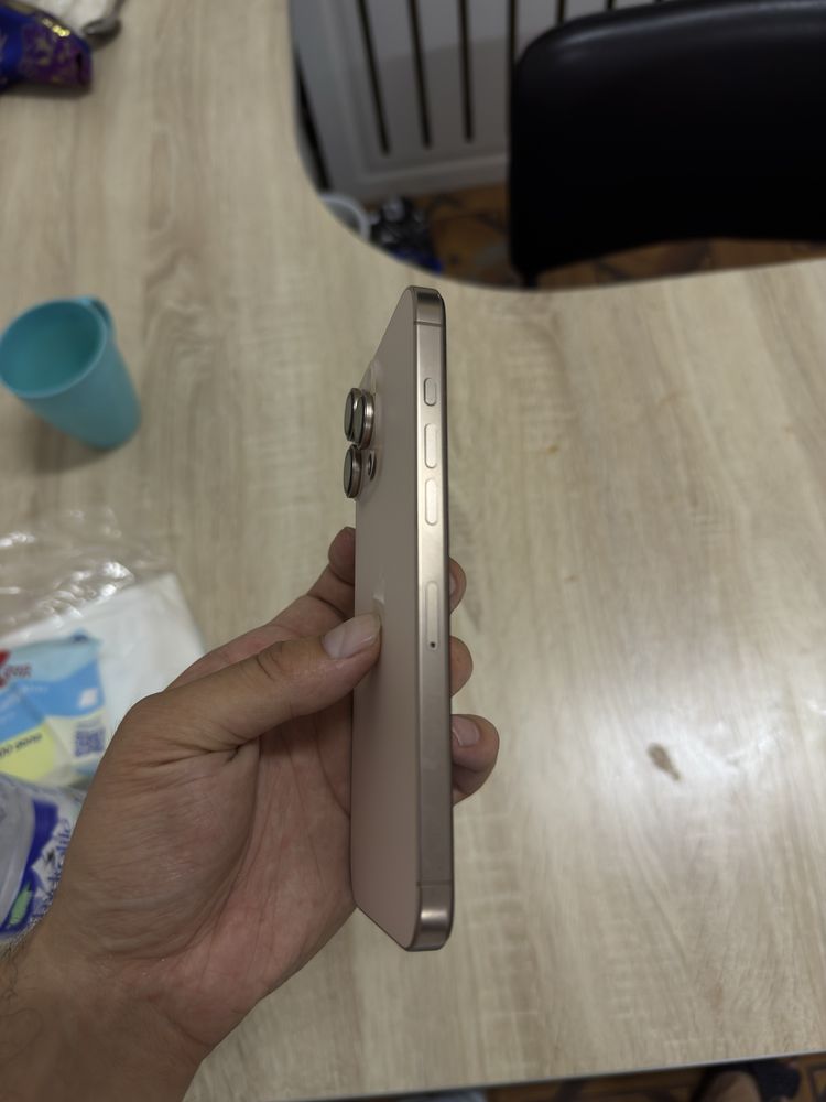 Продам 16 про мах 256Gb Desert gold