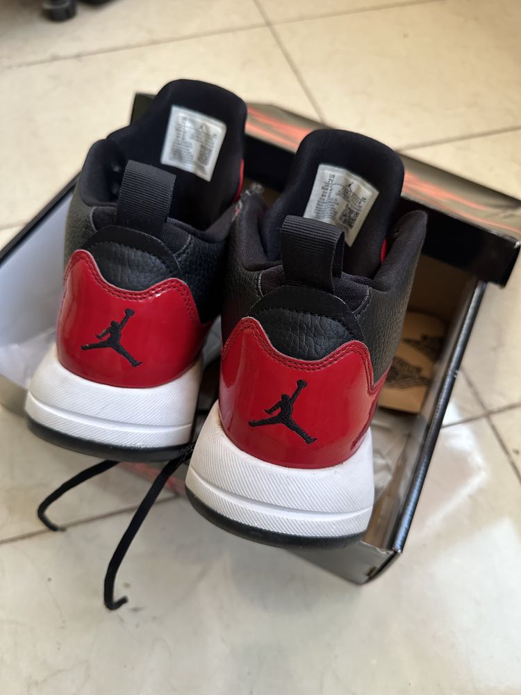 Nike Jordan Maxin marimea 40
