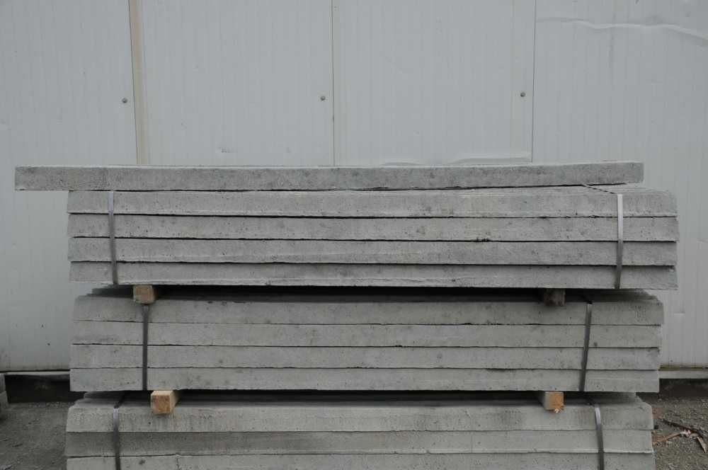 Stalpi din beton armat, pentru gard, diferite dimensiuni