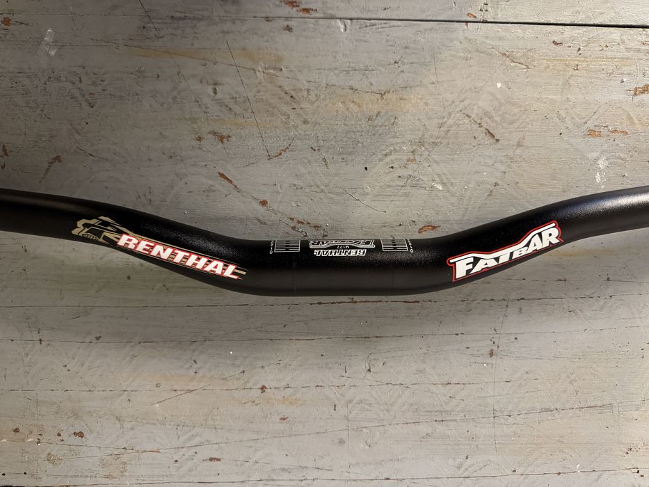 Renthal Fatbar 31.8 30mm rise 800mm кормило за велосипед