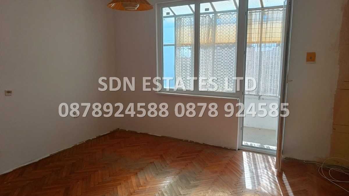 Продава се Тристаен апартамент в Казанлък - 110 кв.м за 728 €/кв.м - Снимка #1
