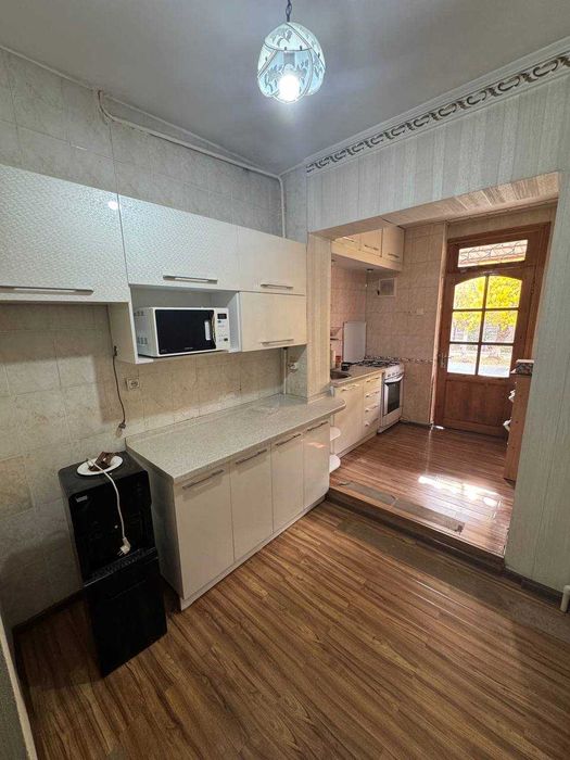 Сдаётся квартира каракамыш 1/4 трехкомнатная на первом этаже