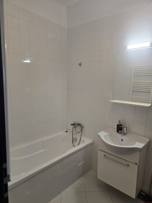 Apartament 2 camere Centru 7 minute de aeroport