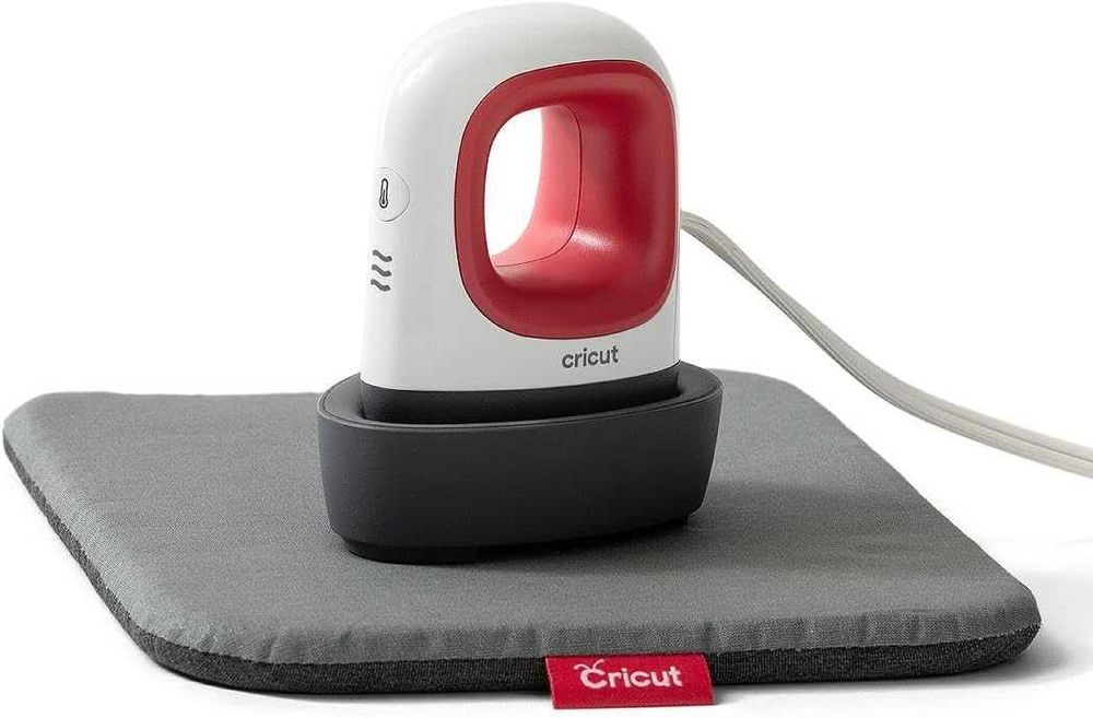 Cricut EasyPress Mini 8 на 10 – Комплект за прецизен термотрансфер