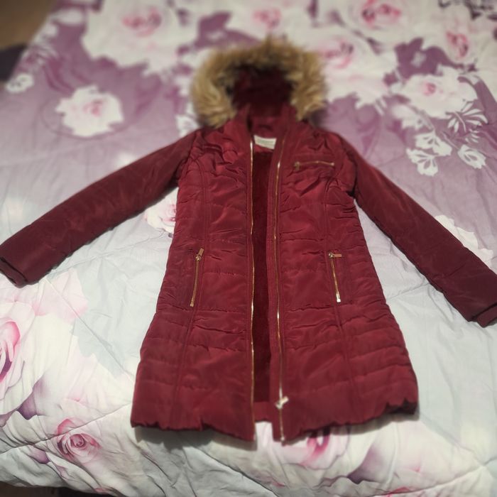 Топло бордо зимно яке 11-12 години