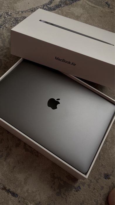 Apple MacBook Air13 /2020 /13.3 / 8 Г6 / SSD 256 Гб / macOS С ГАРАНИЕЙ