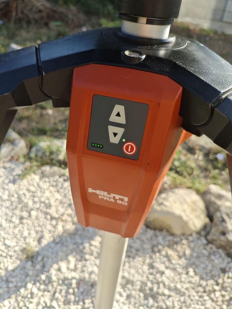 Hilti PR 30 HVS + PRA 90 - Ротационен лазерен нивелир + Тринога