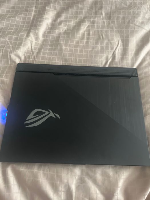Vand laptop asus rog strix g15 gaming rgb