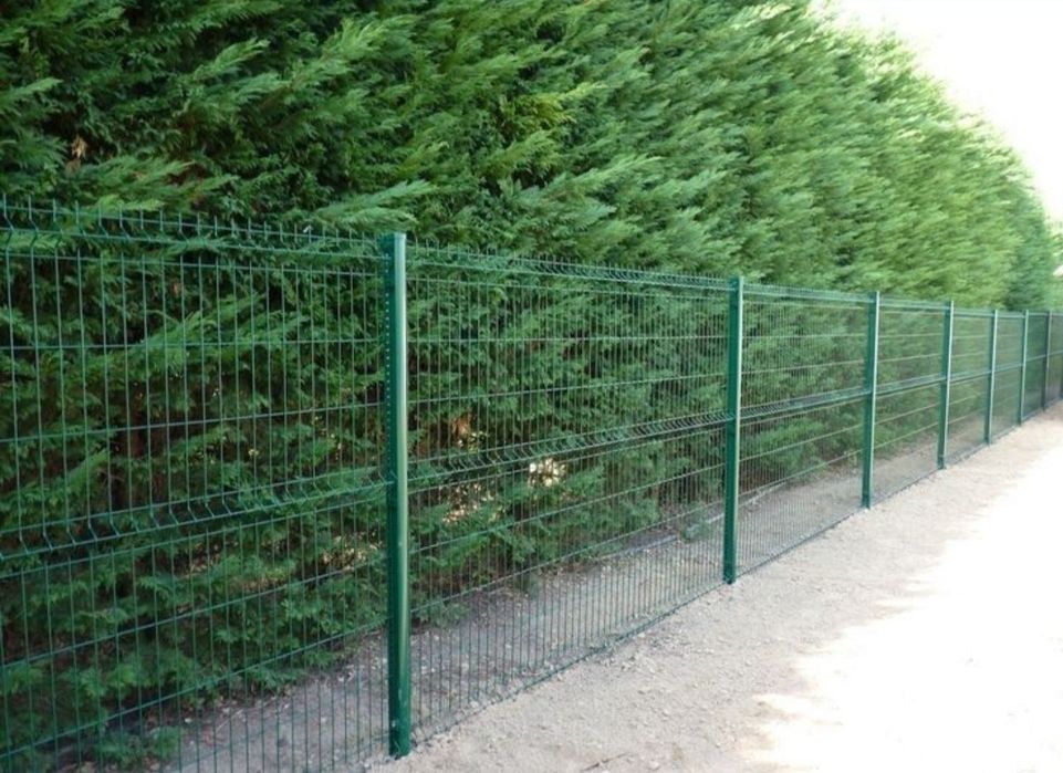 Facem garduri din plasa borduroasa