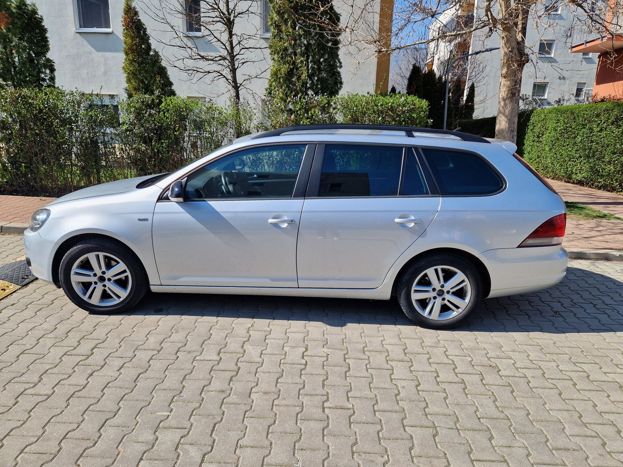 Volswagen Golf 6 break Match 1.6TDI  2013