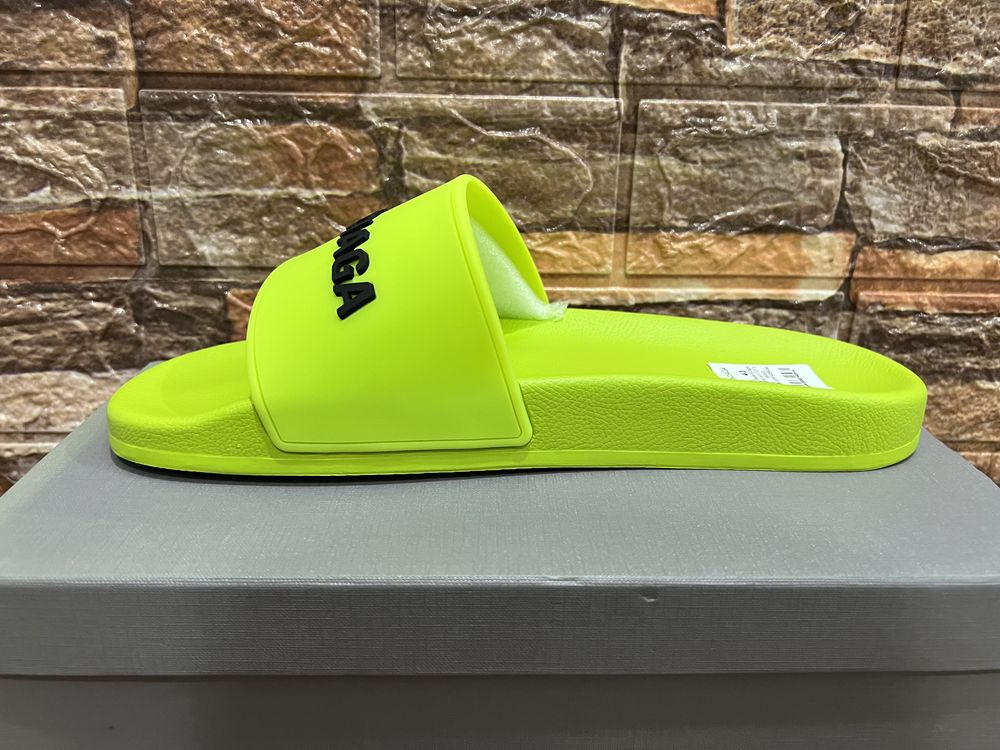 40-44 Balenciaga Slide Glow