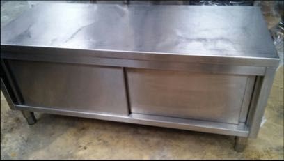 Професионален шкаф с плъзгащи врати от неръждаема стомана: 57х140х60