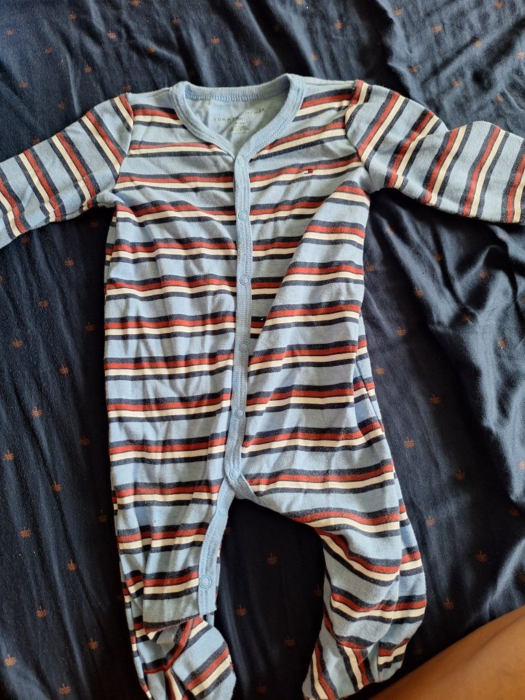 Tommy Hilfiger бебешки дрехи за момче