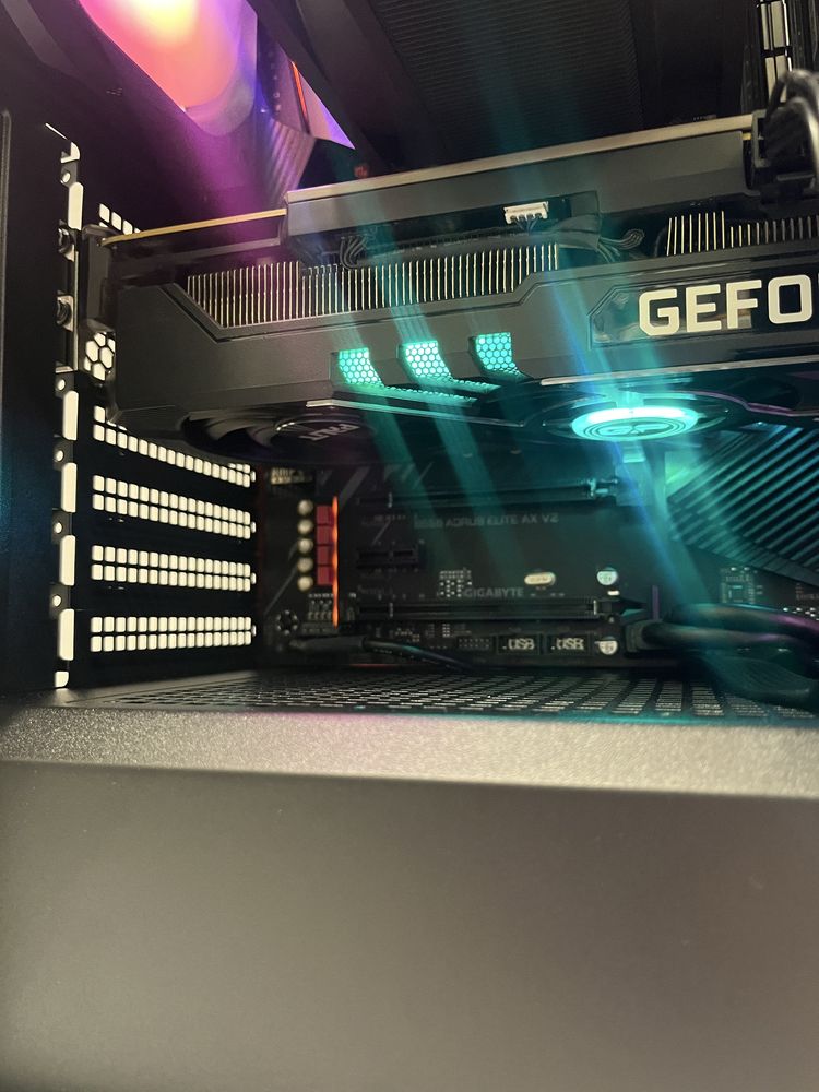 Геймърски компютър AMD Ryzen 7 5700X, RTX 3080 10GB, 32GB ram