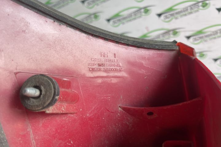 Lampa / Tripla stop dreapta pe aripa 1M5113404AL / 1M51-13404-AL Ford