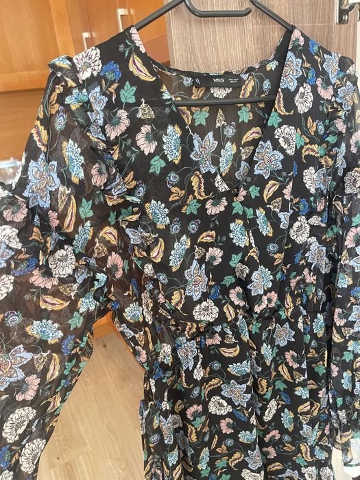 Флорална къса рокля Mango