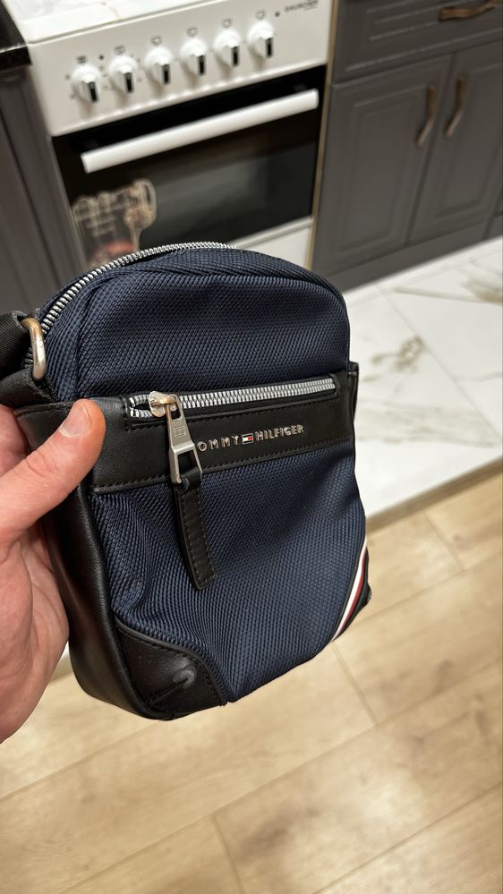 Барсетка Tommy Hilfiger