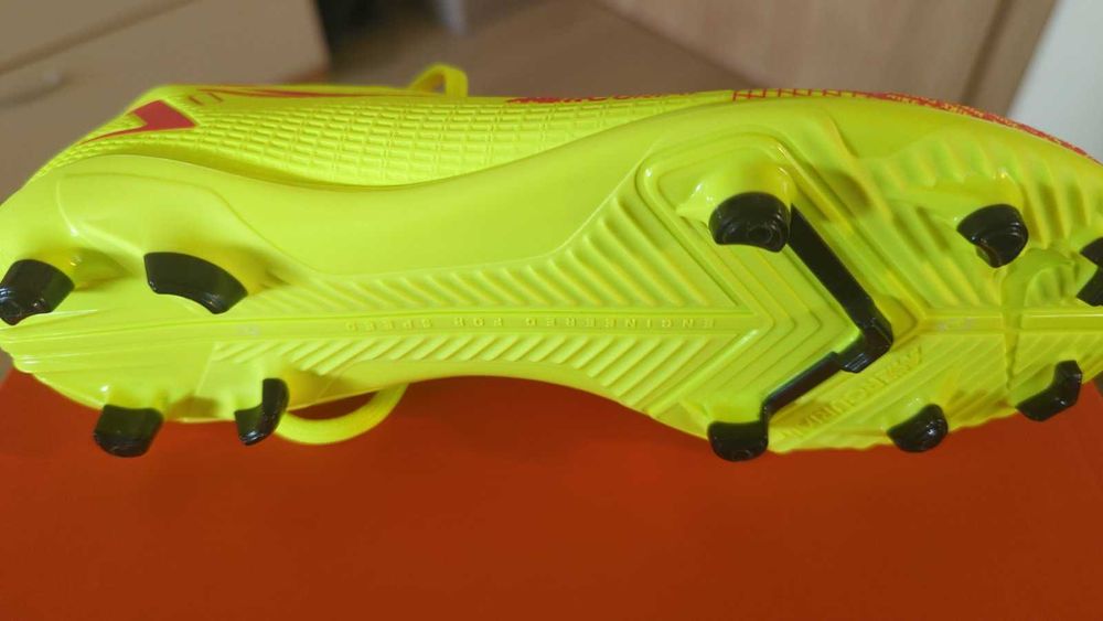 Чисто нови бутонки Nike JR Vapor. Номер 38.5 (24см)