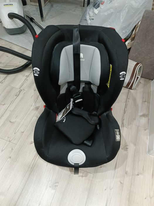 Детское кресло автомобильный