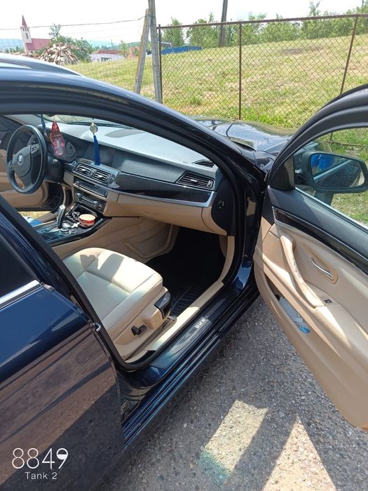 BMW 525 F11 albastru