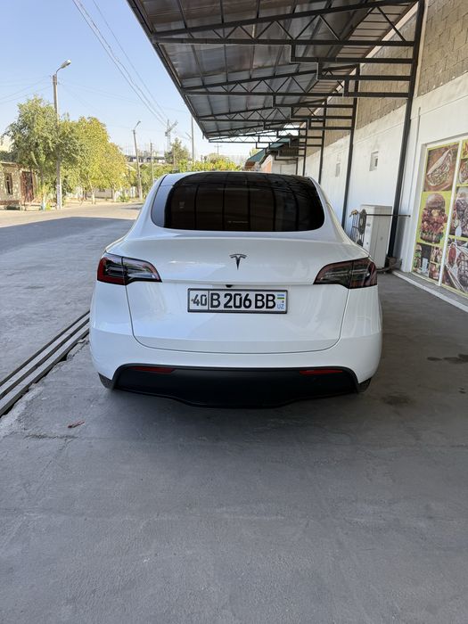 Tesla model Y (RWD)