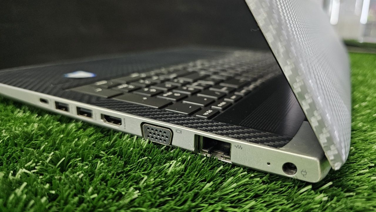 Hp bu Hamma navaroti universal bo'lgan noutbuk izlaganlar bormi ?