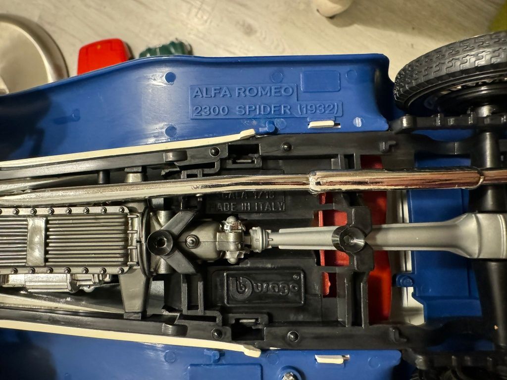 Macheta Alfa romeo 1:18