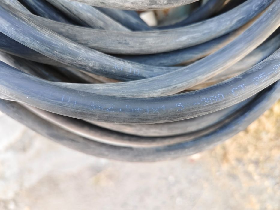 Кабель 3*2.5+1*1.5