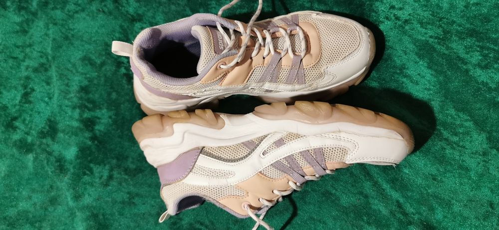 Adidasi Sprandi, damă