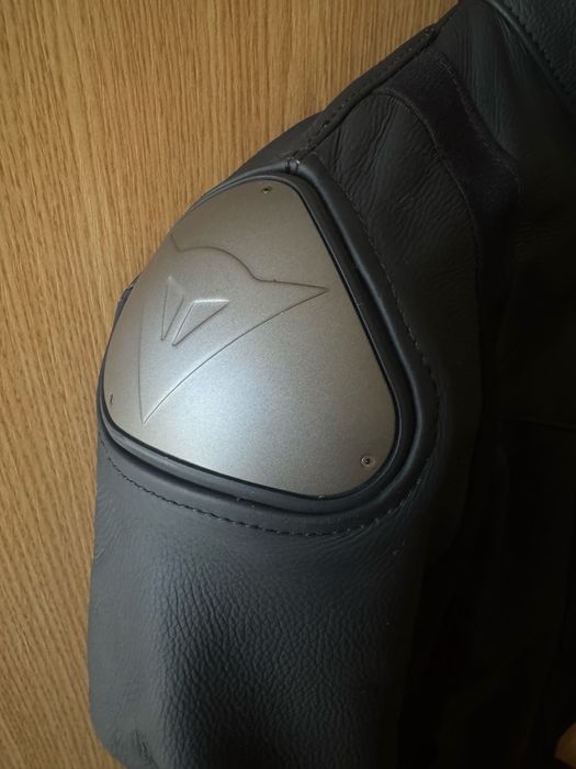 Geaca moto Dainese Sportiva - piele, marimea 46 (S), aproape noua