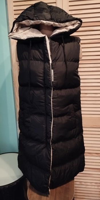 Vesta noua marimea M cu doua fete.