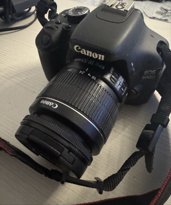 Canon eos 600D фотоаппарат