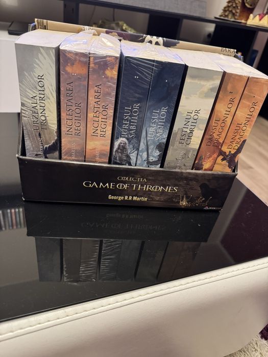 Colectia Urzeala Tronurilor (Game of Thrones)