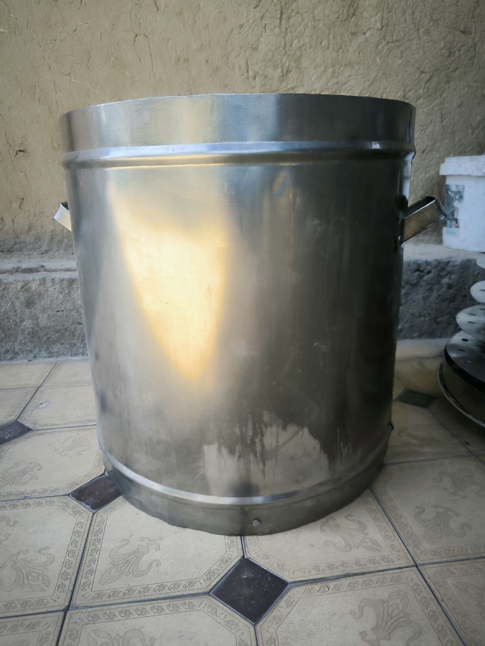 Kotta manti qasqon 400talik holati yaxshi