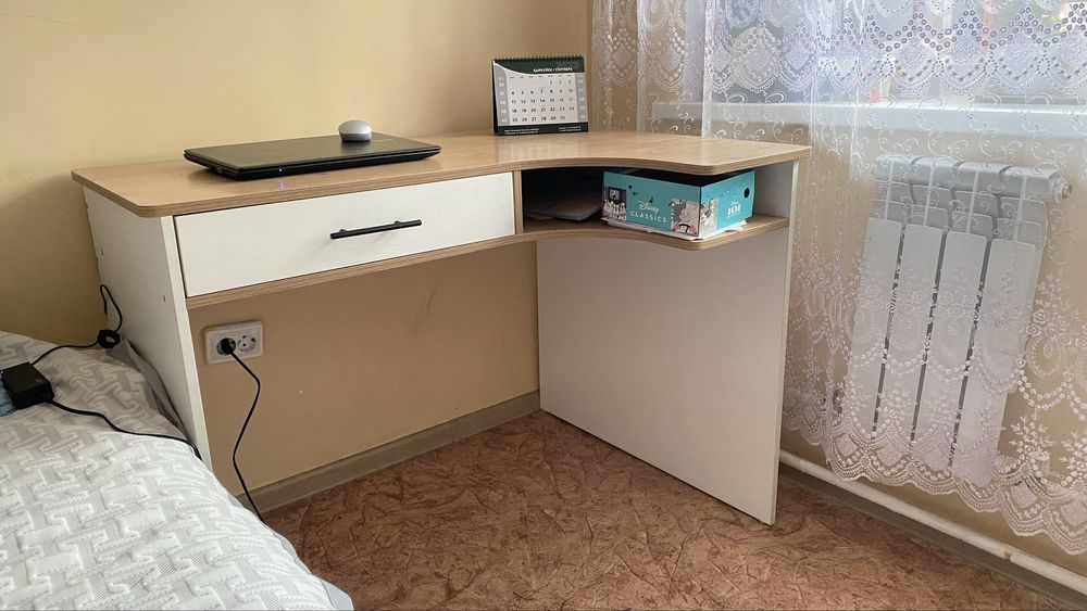 Стол угловой для работы