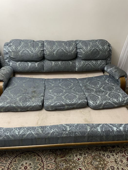 Срочно продается диван