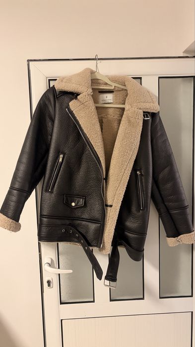 Дамско яке Stradivarius