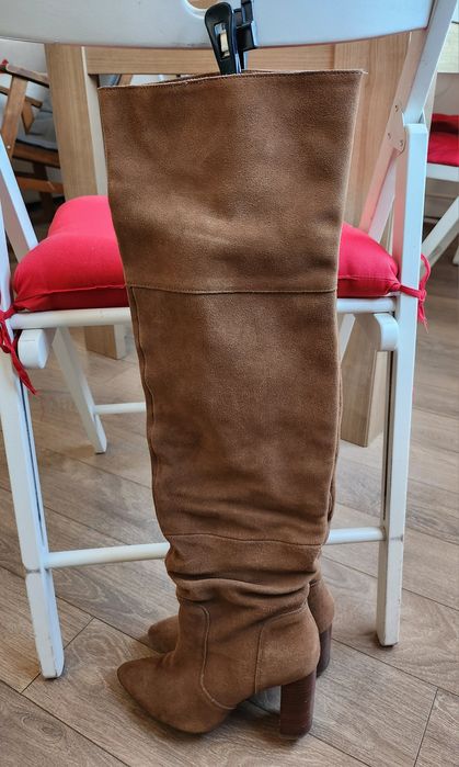 Естествен велур чизми Stradivarius плюс подарък колан