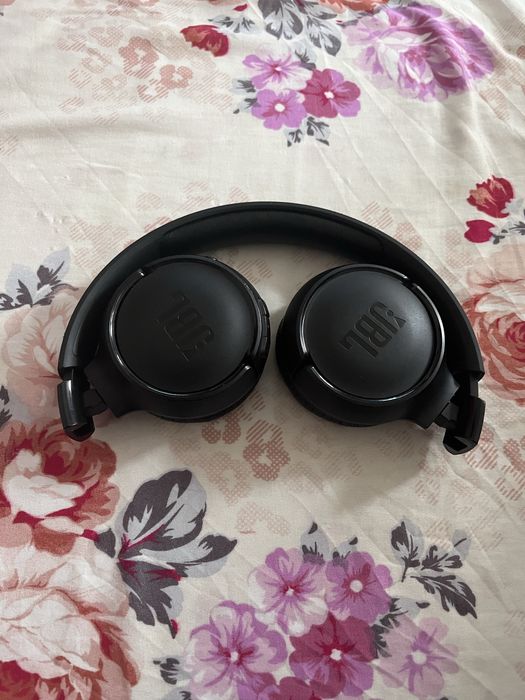 Casti JBL Tune functionale