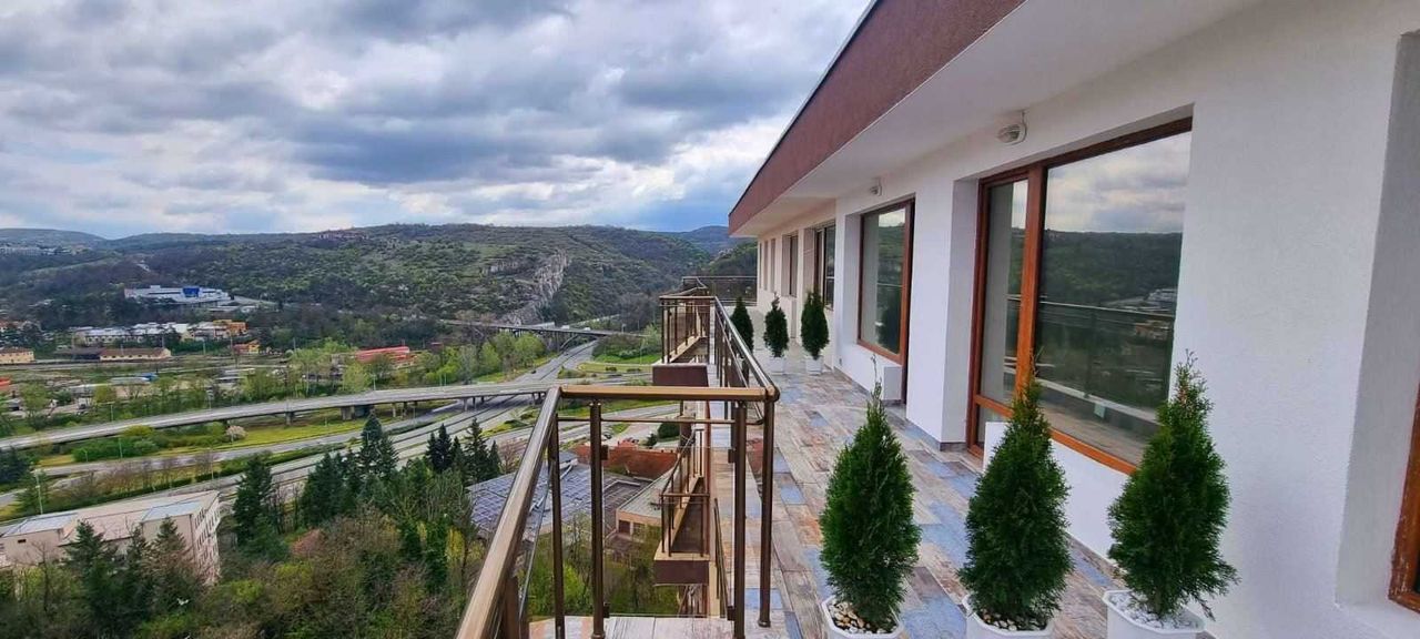 Продава се Двустаен апартамент в Велико Търново, Център - 68 кв.м за 1618 €/кв.м - Снимка #7