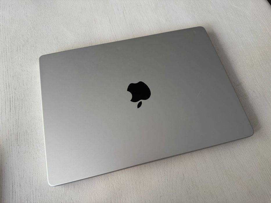 MacBook Pro 14” M1 Pro – Piese, ecran spart, placă defectă