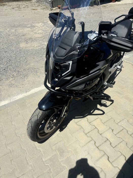 CF moto MT700 motocicleta