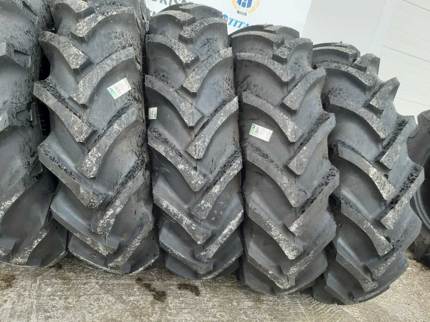 13.6-28 Anvelope agricole de tractor spate cu 8PR Cauciucuri tractor