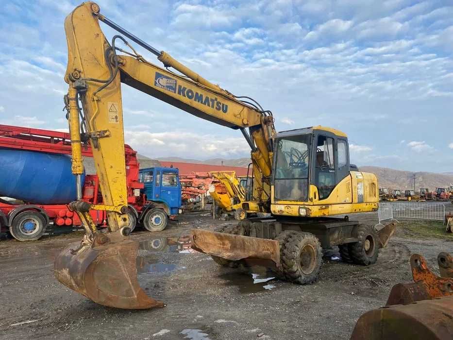 Dezmembrez excavator pe roti Komatsu PW 180 - 7K