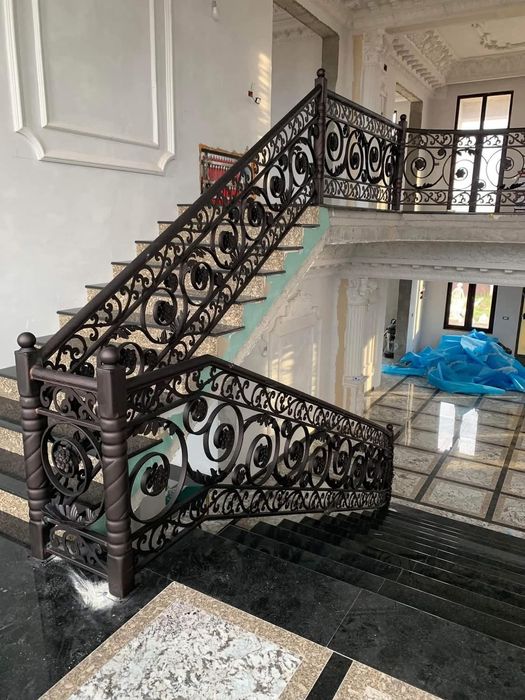 Porti si gard metalice, fier forjat, stil jaluzea, tabla decupata,