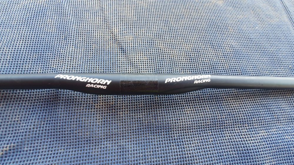 Vând ghidon cu pipeta și manșoane